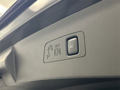 New 2026 Lincoln Corsair Reserve w/ Towing Package image 9