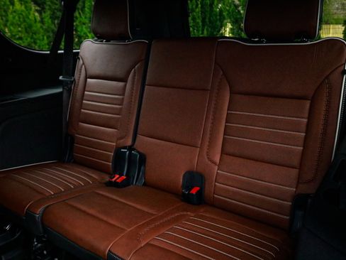 Used 2024 GMC Yukon XL Denali Ultimate image 33