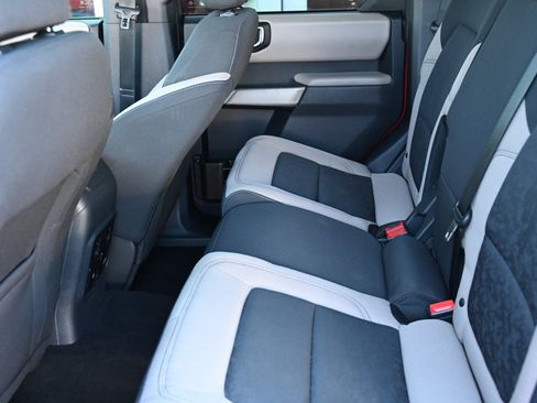 Used 2022 Ford Bronco Wildtrak image 13