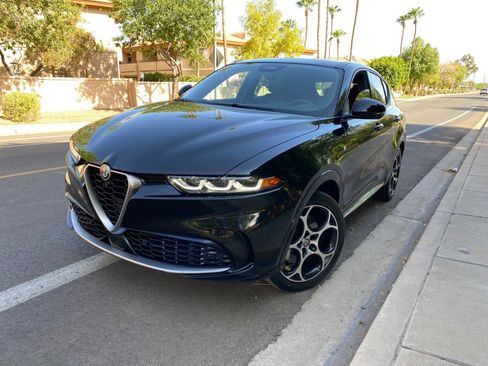 Used 2024 Alfa Romeo Tonale Ti AWD/4WD image 2