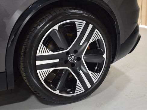 New 2025 Maserati Grecale Folgore image 8