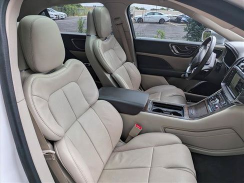 Used 2018 Lincoln Continental Reserve AWD/4WD image 14
