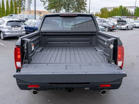 New 2026 Honda Ridgeline Black Edition image 10