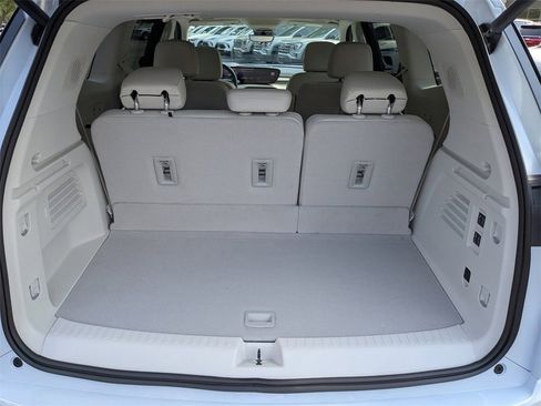 New 2026 Buick Enclave Avenir w/ Super Cruise Package image 12