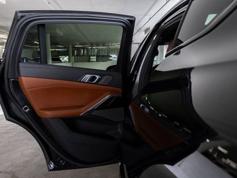 Used 2023 BMW X6 xDrive40i w/ M Sport Package image 21