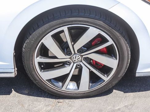 Used 2019 Volkswagen Jetta GLI FWD image 12
