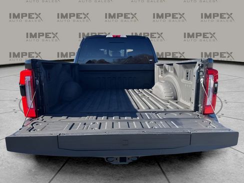 Used 2025 Ford F250 Platinum image 32