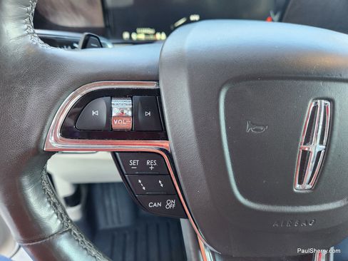 Used 2019 Lincoln Navigator Reserve w/ Cargo Package AWD/4WD image 26