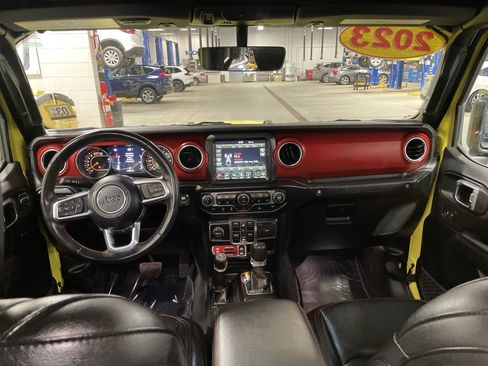 Certified 2023 Jeep Wrangler Unlimited Rubicon w/ Cold Weather Group AWD/4WD image 40