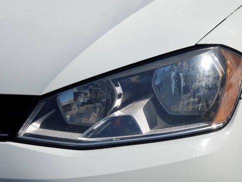 Used 2015 Volkswagen Golf TDI S FWD image 40