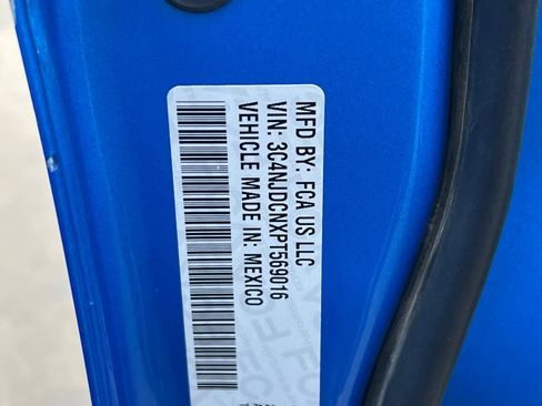 Used 2023 Jeep Compass Limited image 35