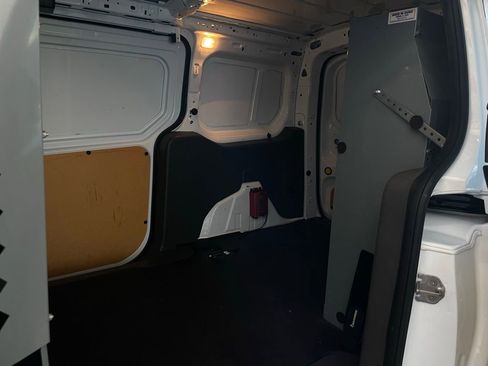 Used 2019 Ford Transit Connect XL image 16