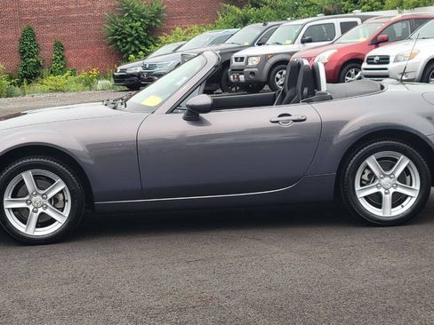 Used 2007 MAZDA MX-5 Miata Sport RWD image 16