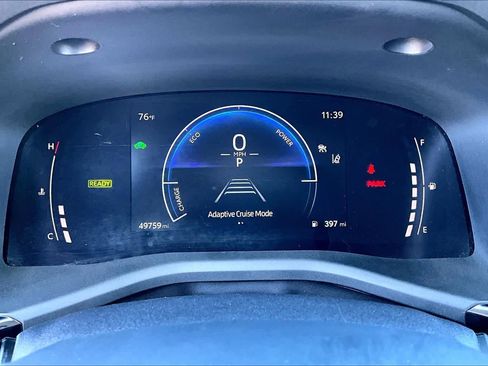 Used 2025 Toyota Camry LE FWD image 25