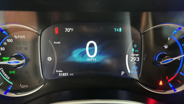 Used 2024 Chrysler Pacifica Limited FWD image 11