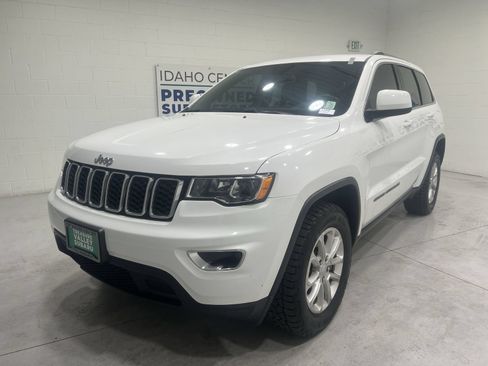 Used 2021 Jeep Grand Cherokee Laredo AWD/4WD image 4