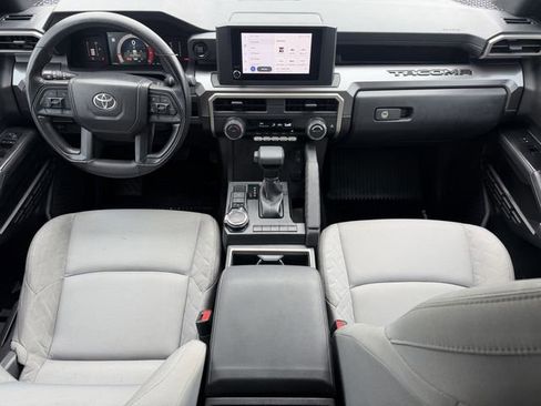Used 2025 Toyota Tacoma TRD Sport AWD/4WD image 11