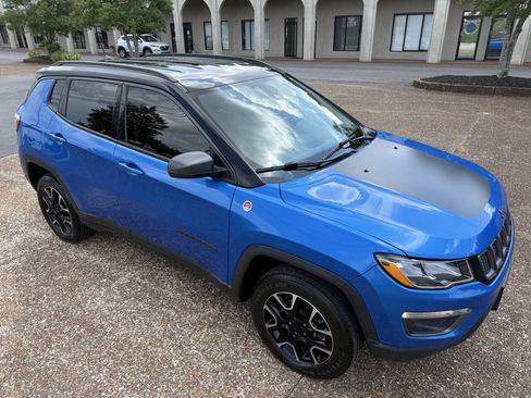 Used 2021 Jeep Compass Trailhawk AWD/4WD image 3