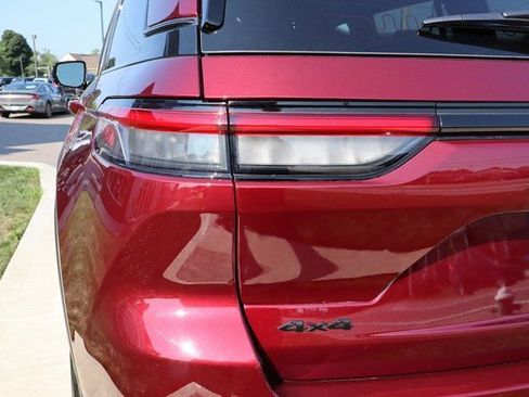 New 2025 Jeep Grand Cherokee Altitude w/ Trailer Tow Package image 29