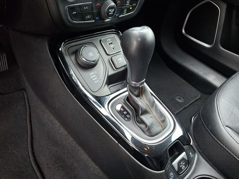 Used 2020 Jeep Compass Limited w/ Premium Lighting Group image 14