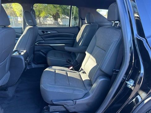 Certified 2025 Chevrolet Traverse LT image 15