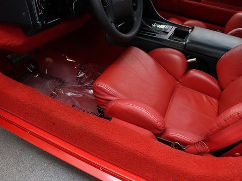 Used 1992 Chevrolet Corvette Coupe image 22