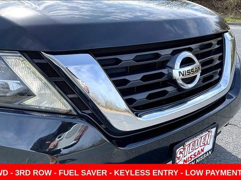 Used 2020 Nissan Pathfinder S image 32