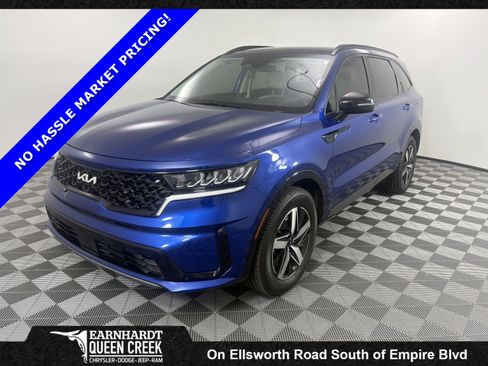 Used 2023 Kia Sorento EX w/ Panoramic Sunroof Package FWD image 1