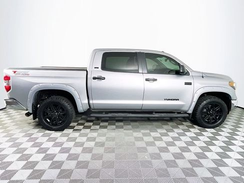 Used 2018 Toyota Tundra SR5 w/ SR5 Upgrade Package image 9