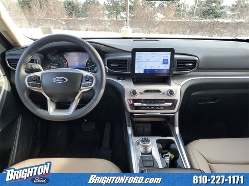 Used 2023 Ford Explorer XLT w/ Equipment Group 202A image 15