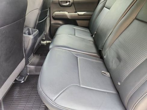 Used 2019 Toyota Tacoma TRD Sport w/ TRD Premium Sport Package AWD/4WD image 24
