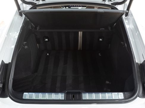 Certified 2025 Porsche Panamera w/ Premium Package RWD image 29