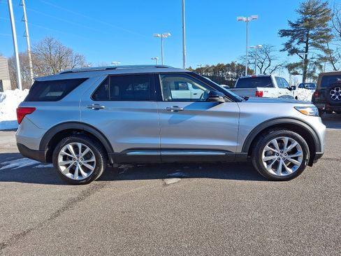 Certified 2021 Ford Explorer Platinum w/ Premium Technology Package image 12