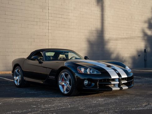 Used 2006 Dodge Viper SRT-10 image 7