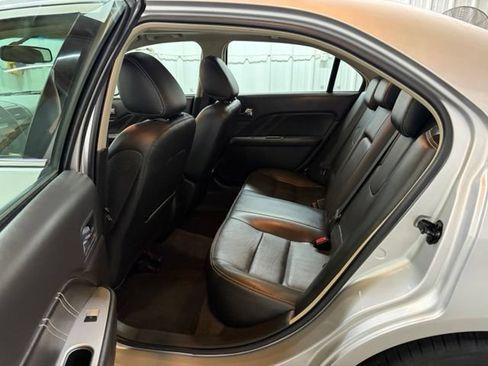 Used 2010 Ford Fusion Sport FWD image 15
