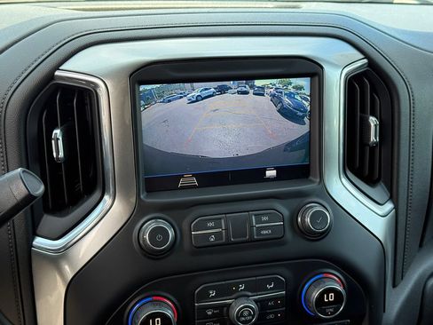 Used 2021 Chevrolet Silverado 1500 LT RWD image 31