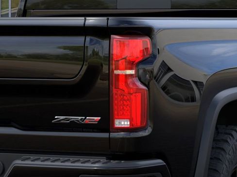 New 2026 Chevrolet Silverado 2500 ZR2 w/ LPO, Dark Essentials Package AWD/4WD image 11