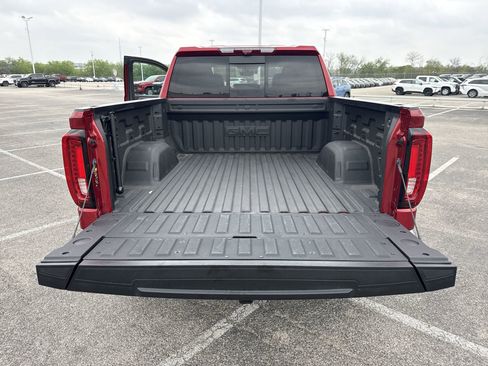 Used 2025 GMC Sierra 1500 AT4 w/ AT4 Premium Package AWD/4WD image 21