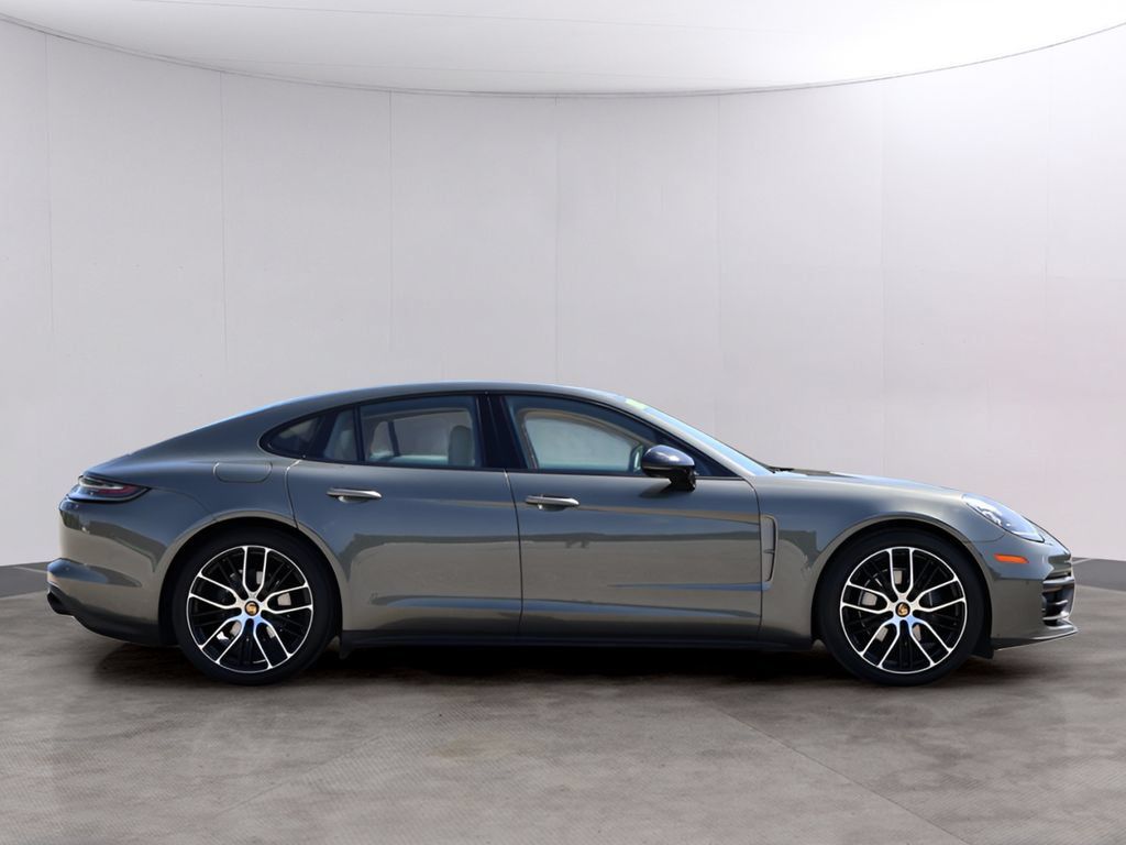 Used 2023 Porsche Panamera 4 Platinum Edition AWD/4WD image 7