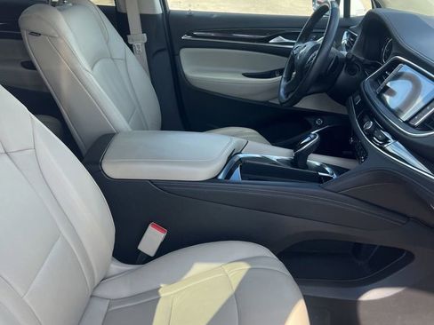 Used 2021 Buick Enclave Premium w/ Sun and Sites Package image 12