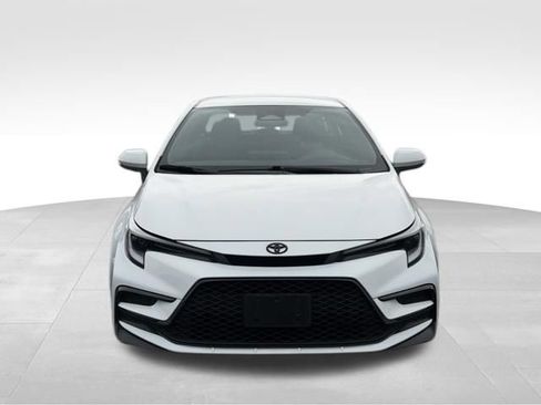Used 2024 Toyota Corolla SE FWD image 2