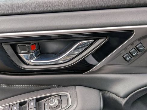Used 2024 Subaru Outback Limited AWD/4WD image 11