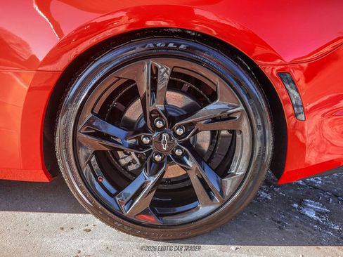 Used 2020 Chevrolet Camaro LT image 39