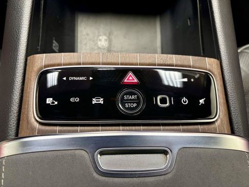 Used 2023 Mercedes-Benz EQS 580 4MATIC Sedan image 32