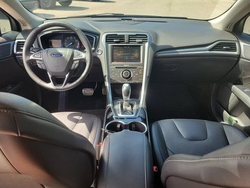 Used 2015 Ford Fusion Titanium AWD/4WD image 18