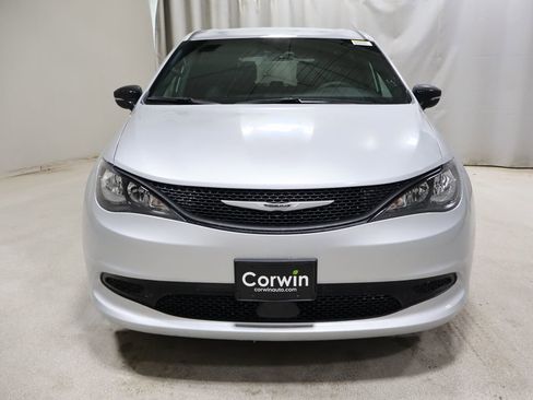 New 2026 Chrysler Voyager LX image 2