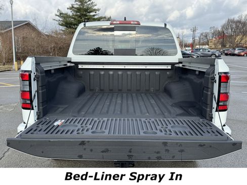 Used 2024 Nissan Frontier SL w/ Technology Package image 13