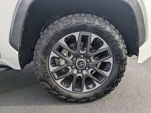 Used 2023 Toyota Tundra Limited image 11