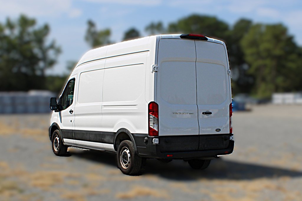 Used 2024 Ford Transit 250 148 High Roof RWD image 4