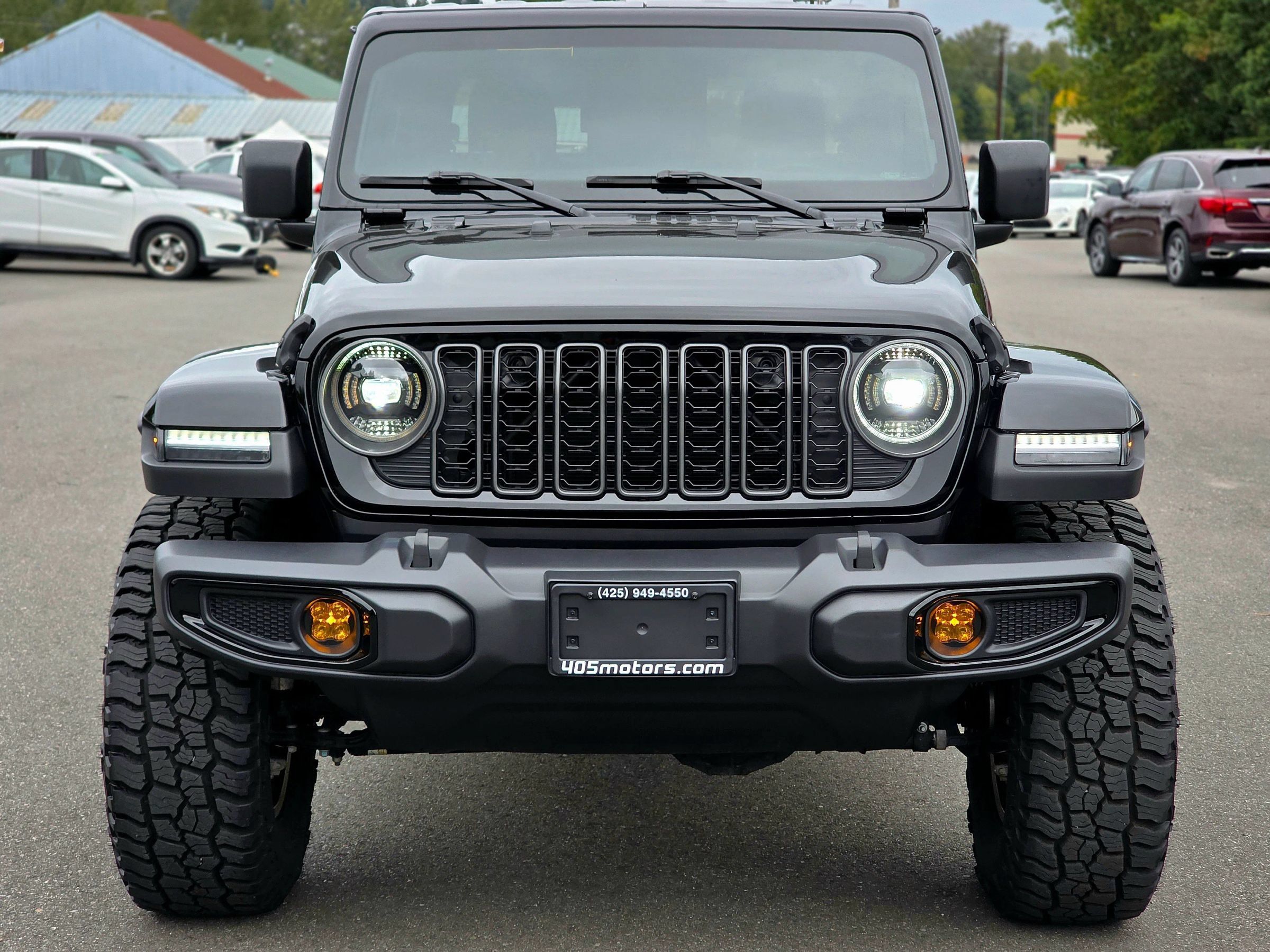 Used 2025 Jeep Gladiator Sport AWD/4WD image 3